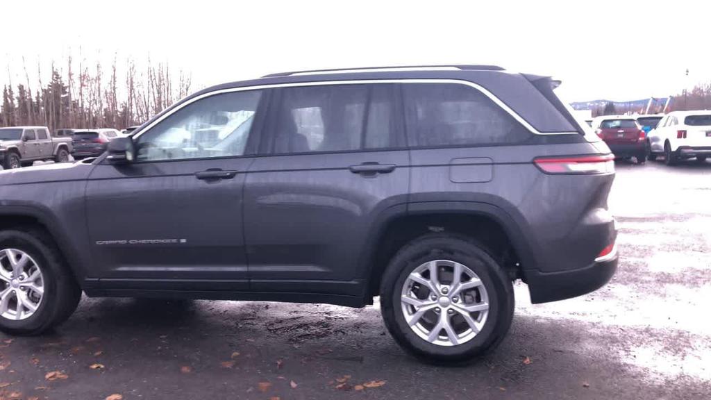 used 2023 Jeep Grand Cherokee car, priced at $34,999