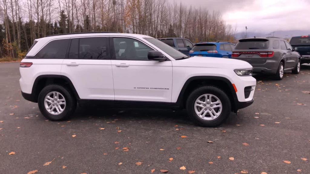 used 2024 Jeep Grand Cherokee car, priced at $35,925