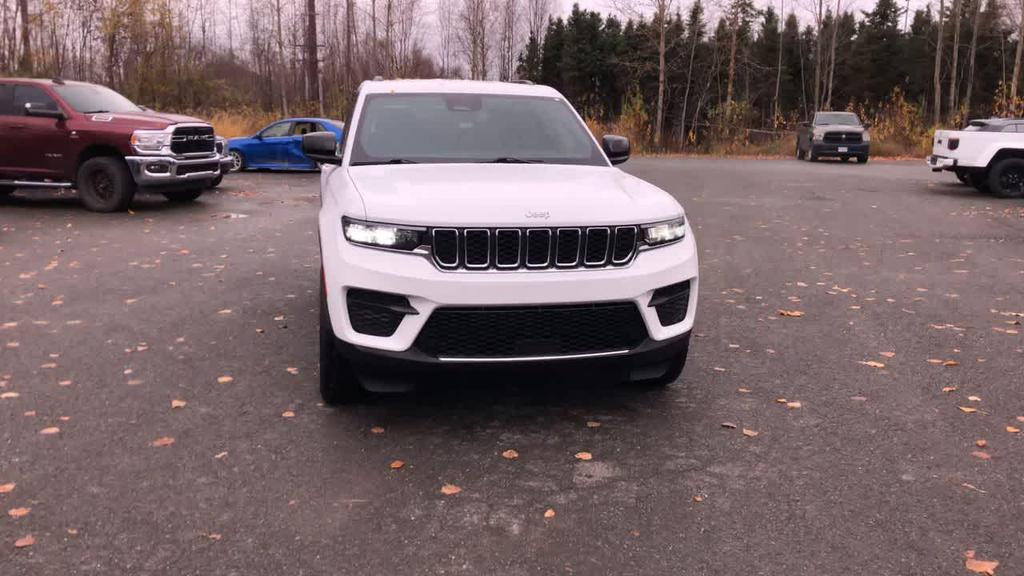used 2024 Jeep Grand Cherokee car, priced at $35,925