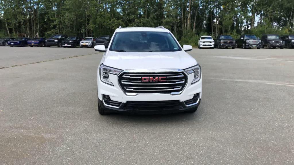 used 2024 GMC Terrain car, priced at $28,000