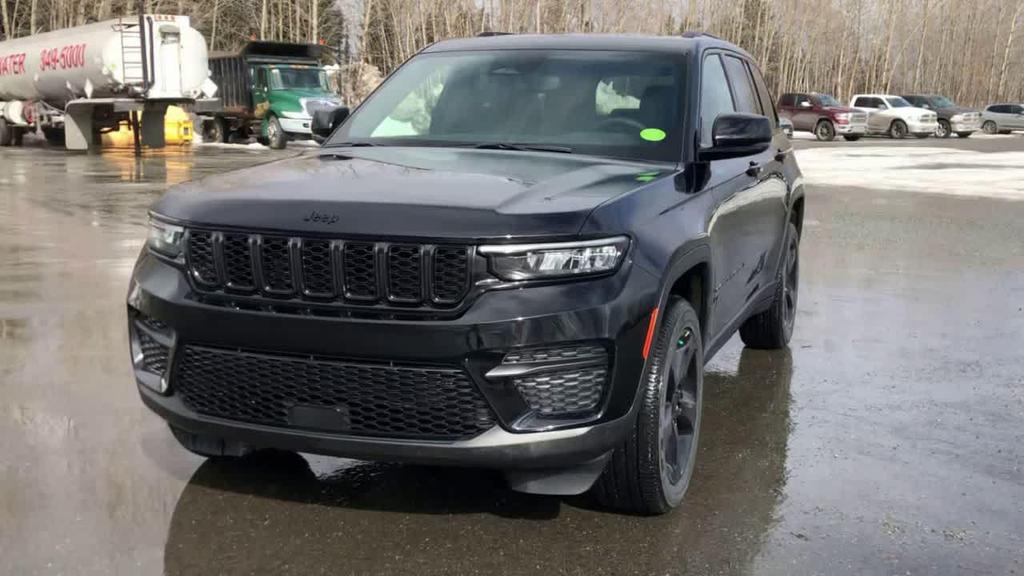 used 2023 Jeep Grand Cherokee car, priced at $34,999