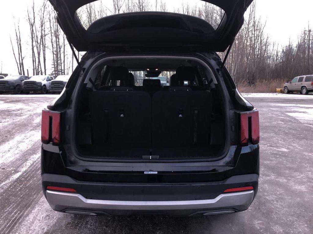 used 2024 Kia Sorento car, priced at $30,575