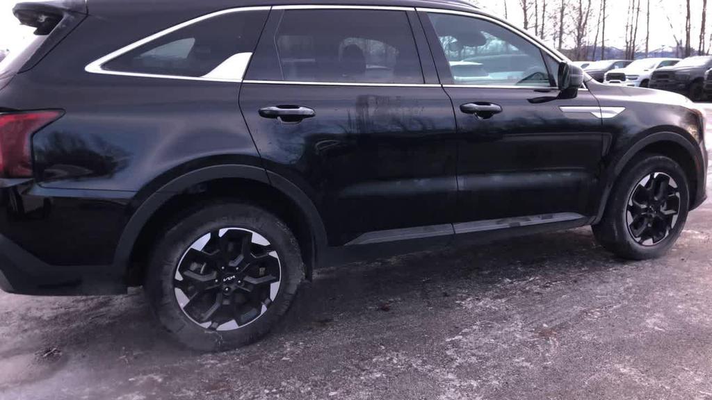 used 2024 Kia Sorento car, priced at $30,575