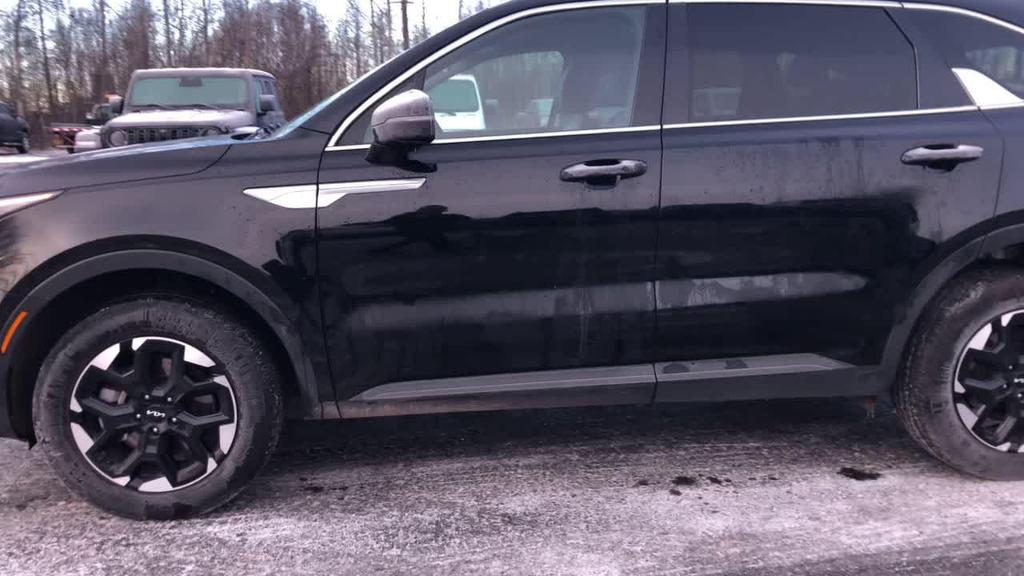 used 2024 Kia Sorento car, priced at $30,575