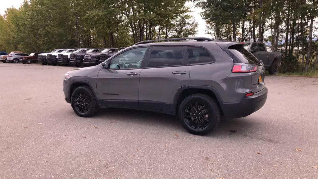 used 2023 Jeep Cherokee car, priced at $25,900