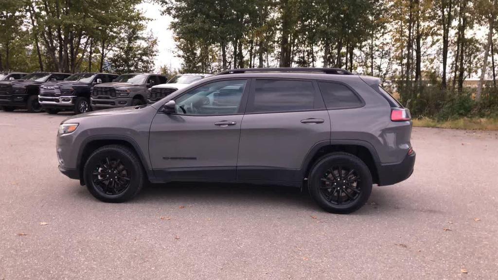 used 2023 Jeep Cherokee car, priced at $25,900
