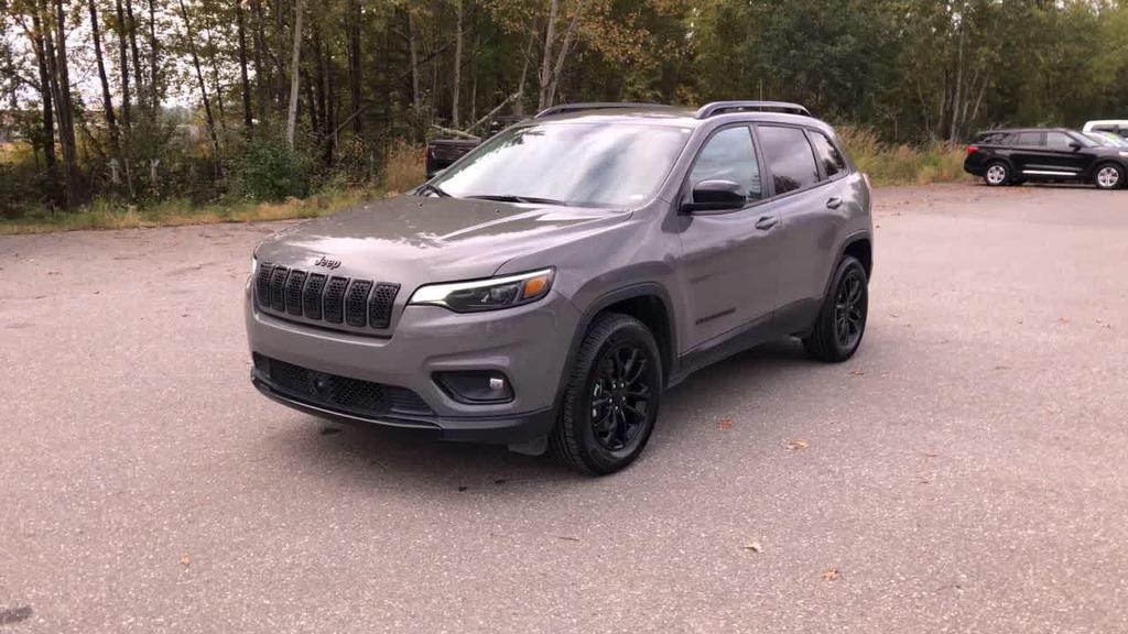 used 2023 Jeep Cherokee car, priced at $25,900