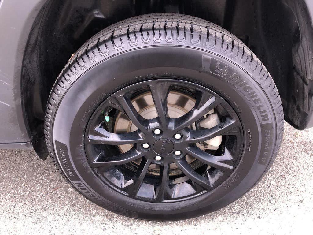 used 2023 Jeep Cherokee car, priced at $25,900
