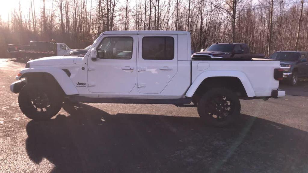 used 2022 Jeep Gladiator car, priced at $37,869