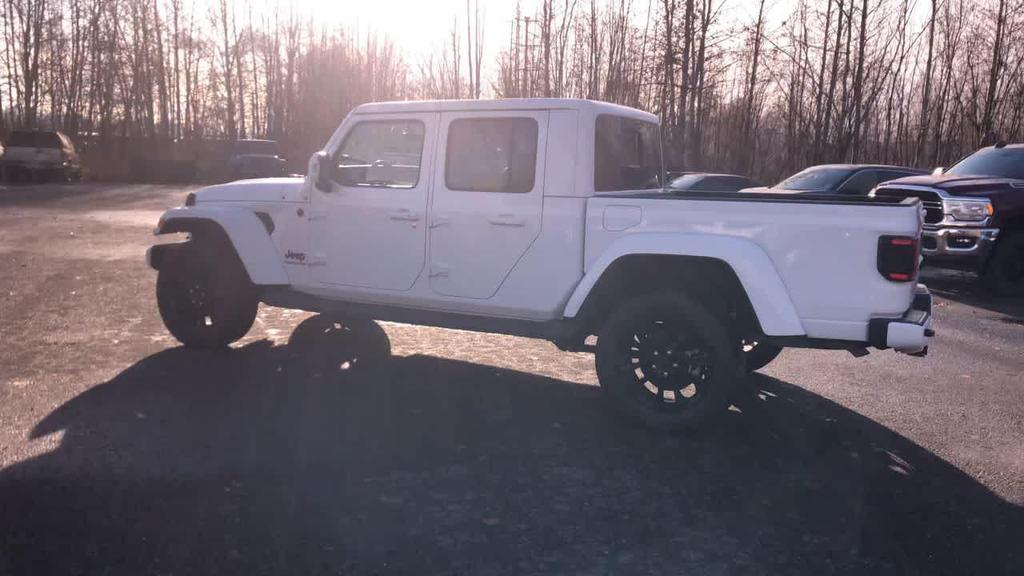 used 2022 Jeep Gladiator car, priced at $37,869