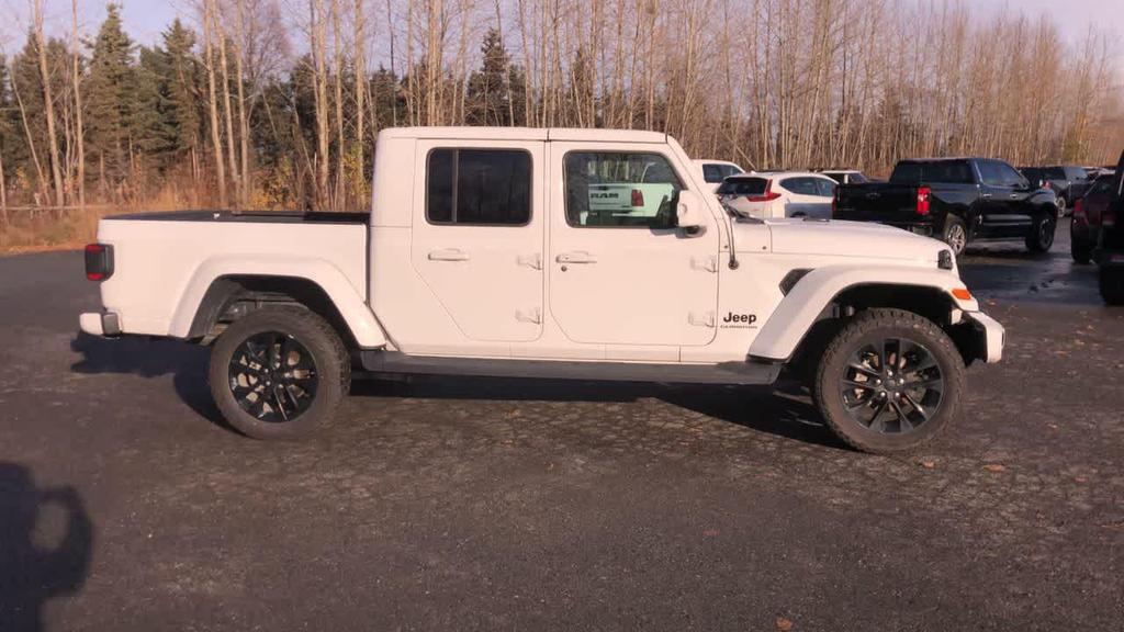 used 2022 Jeep Gladiator car, priced at $37,869