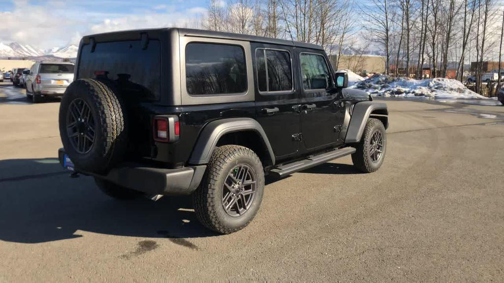 new 2025 Jeep Wrangler car, priced at $47,074