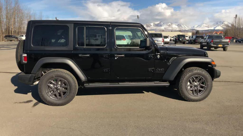 new 2025 Jeep Wrangler car, priced at $47,074