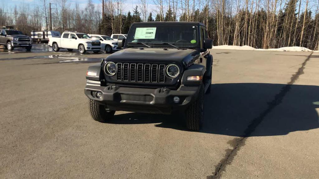 new 2025 Jeep Wrangler car, priced at $47,074