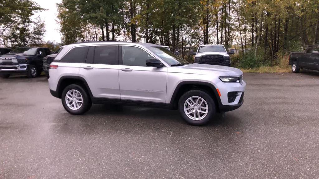 new 2025 Jeep Grand Cherokee car, priced at $35,435