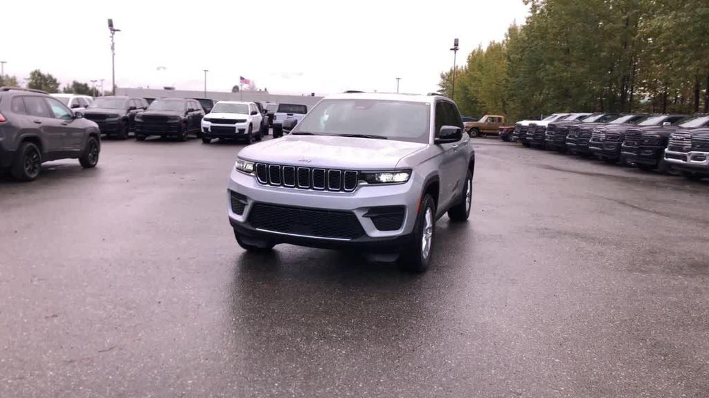 new 2025 Jeep Grand Cherokee car, priced at $35,435