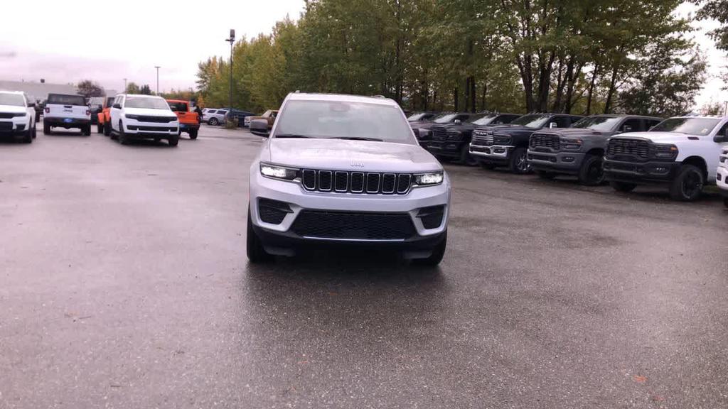 new 2025 Jeep Grand Cherokee car, priced at $35,435
