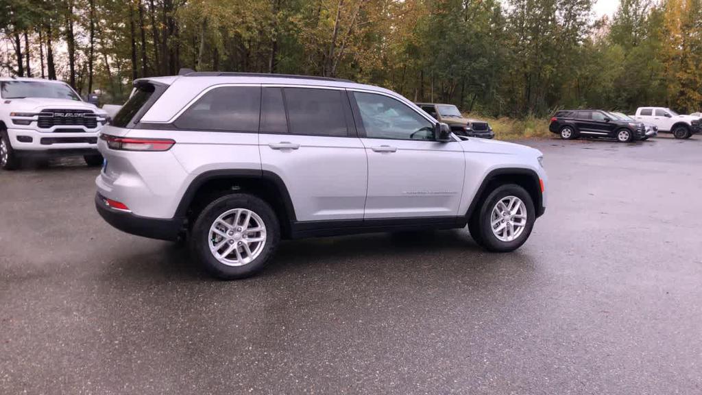 new 2025 Jeep Grand Cherokee car, priced at $35,435