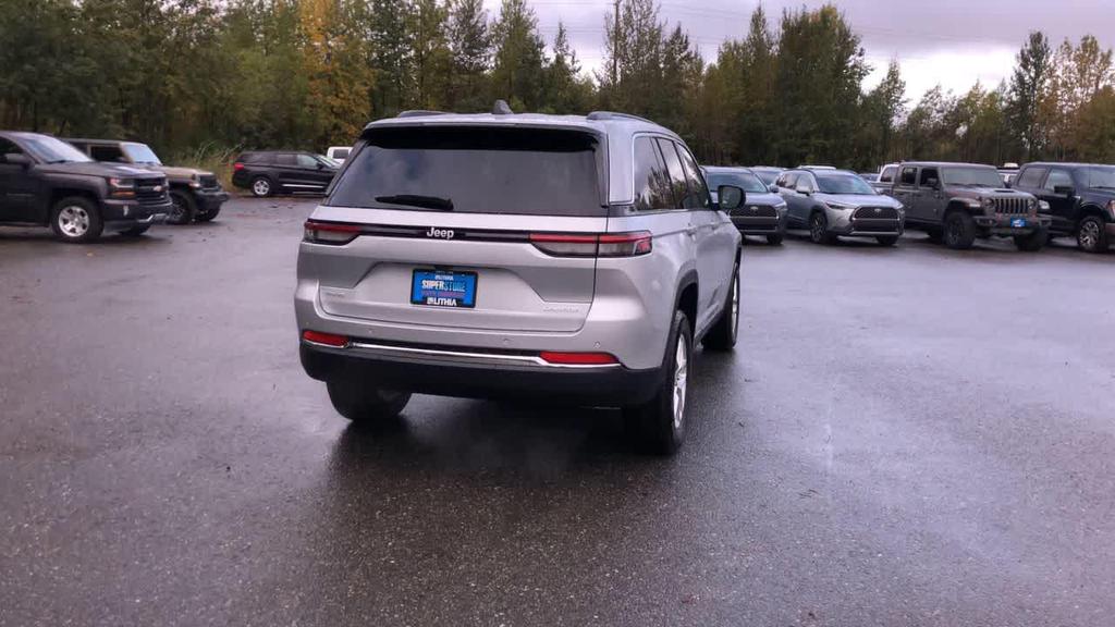 new 2025 Jeep Grand Cherokee car, priced at $35,435