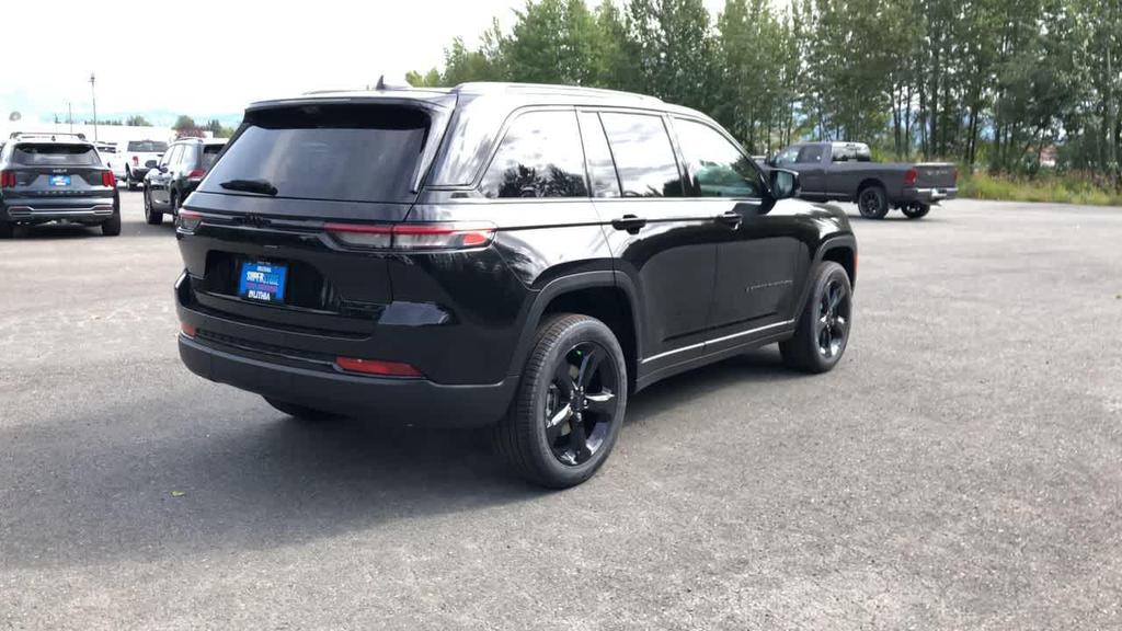 new 2025 Jeep Grand Cherokee car, priced at $50,927