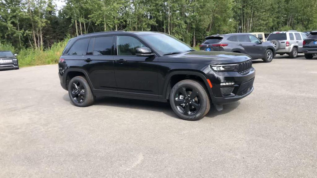 new 2025 Jeep Grand Cherokee car, priced at $50,927