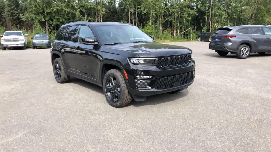 new 2025 Jeep Grand Cherokee car, priced at $50,927