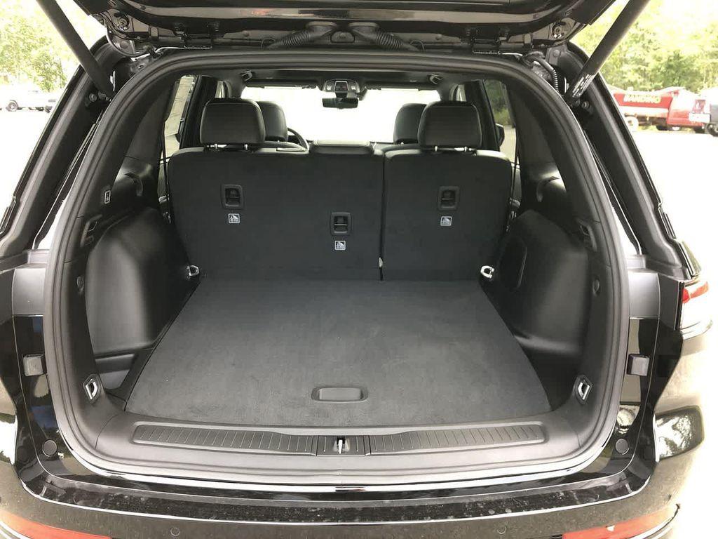 new 2025 Jeep Grand Cherokee car, priced at $50,927