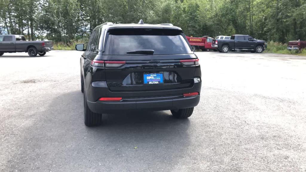 new 2025 Jeep Grand Cherokee car, priced at $50,927