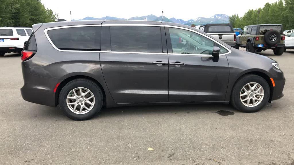used 2023 Chrysler Pacifica car, priced at $25,900
