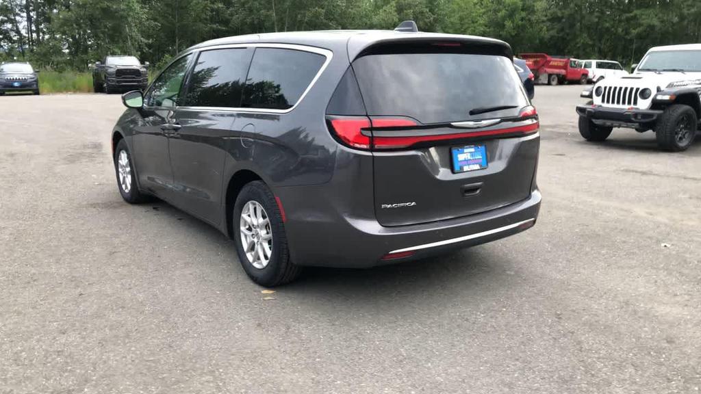 used 2023 Chrysler Pacifica car, priced at $25,900