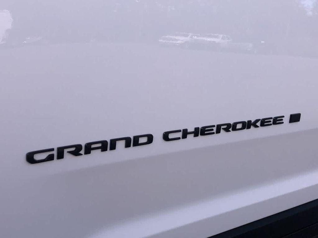 new 2025 Jeep Grand Cherokee L car, priced at $52,137