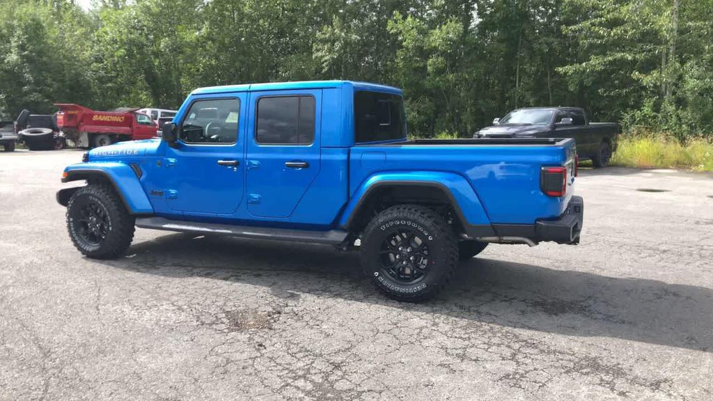 new 2025 Jeep Gladiator car, priced at $50,544