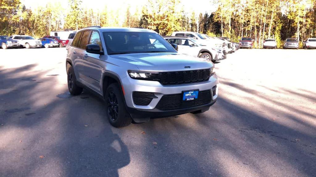 used 2024 Jeep Grand Cherokee car, priced at $33,995