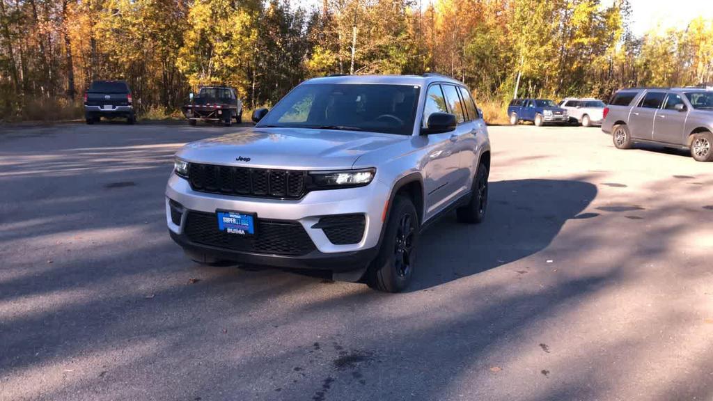 used 2024 Jeep Grand Cherokee car, priced at $33,995