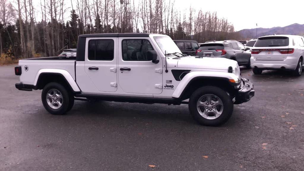 used 2021 Jeep Gladiator car, priced at $29,489