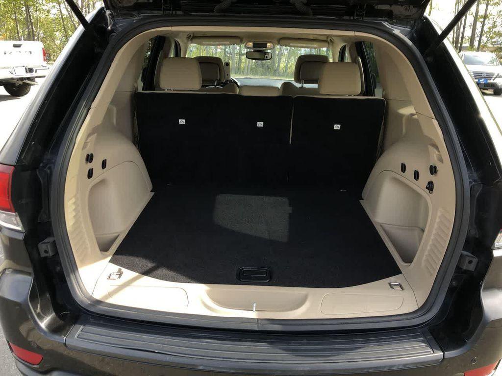 used 2022 Jeep Grand Cherokee car, priced at $25,999