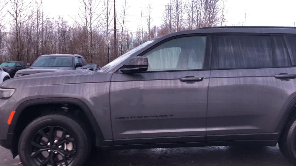 used 2024 Jeep Grand Cherokee L car, priced at $33,225