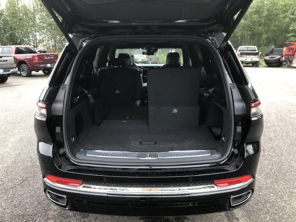 new 2025 Jeep Grand Cherokee L car, priced at $60,183