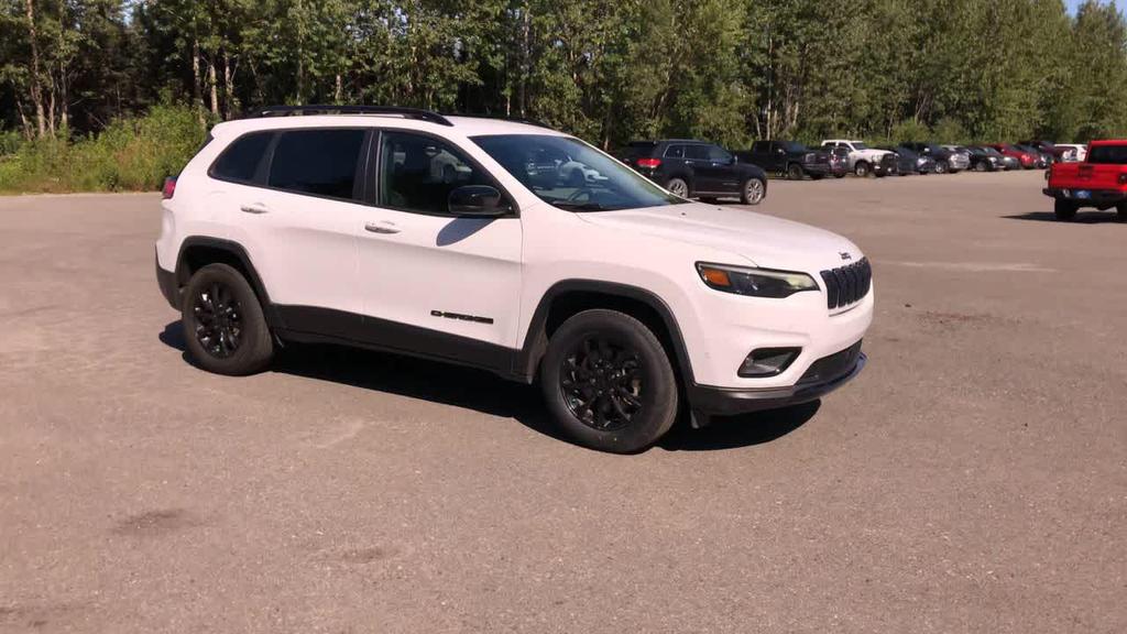 used 2023 Jeep Cherokee car, priced at $25,990