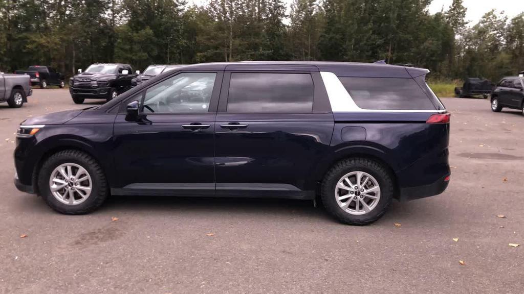 used 2024 Kia Carnival car, priced at $30,898