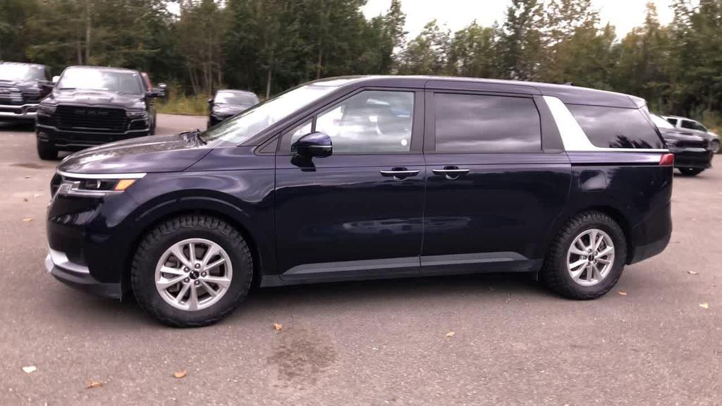 used 2024 Kia Carnival car, priced at $30,898