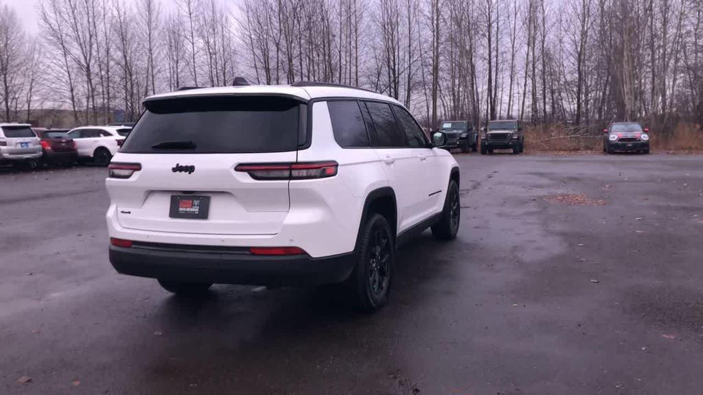 used 2024 Jeep Grand Cherokee L car, priced at $33,675