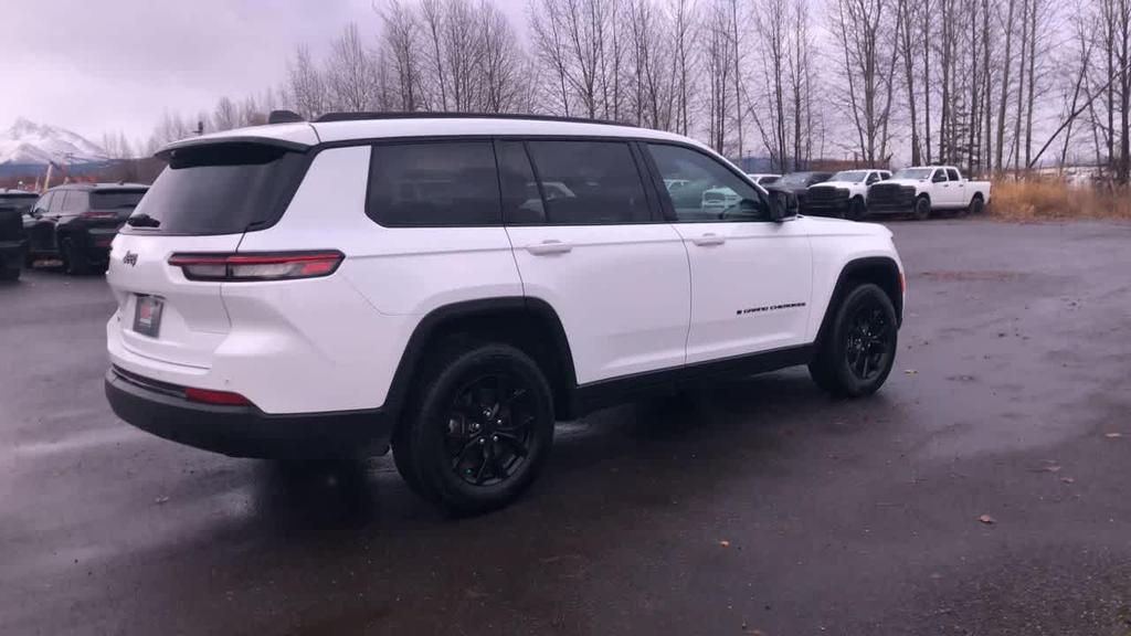used 2024 Jeep Grand Cherokee L car, priced at $33,675