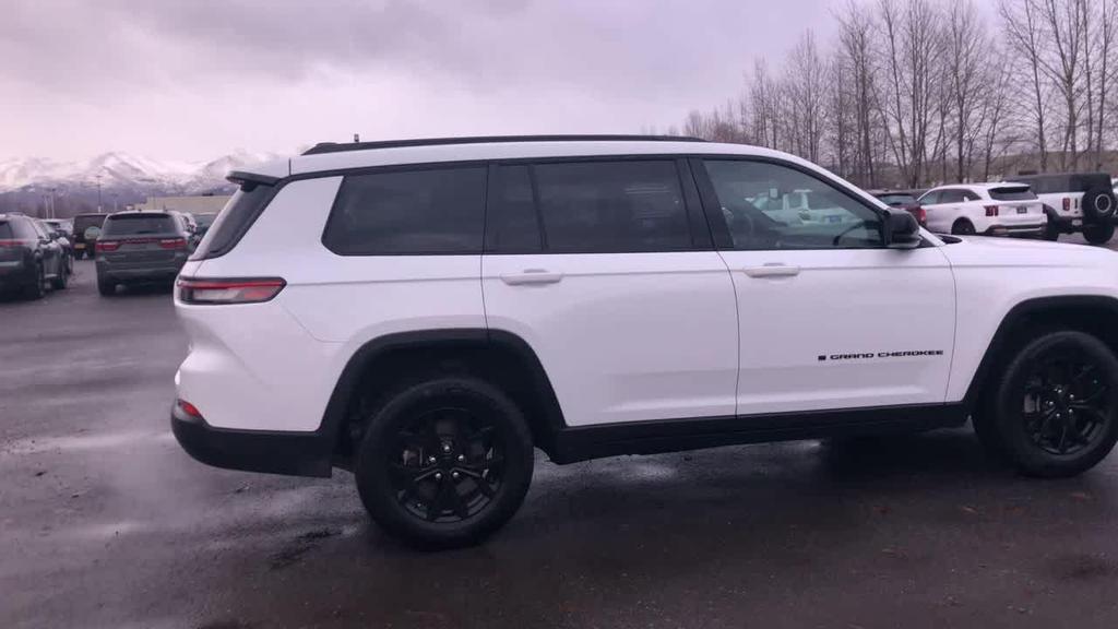 used 2024 Jeep Grand Cherokee L car, priced at $33,675