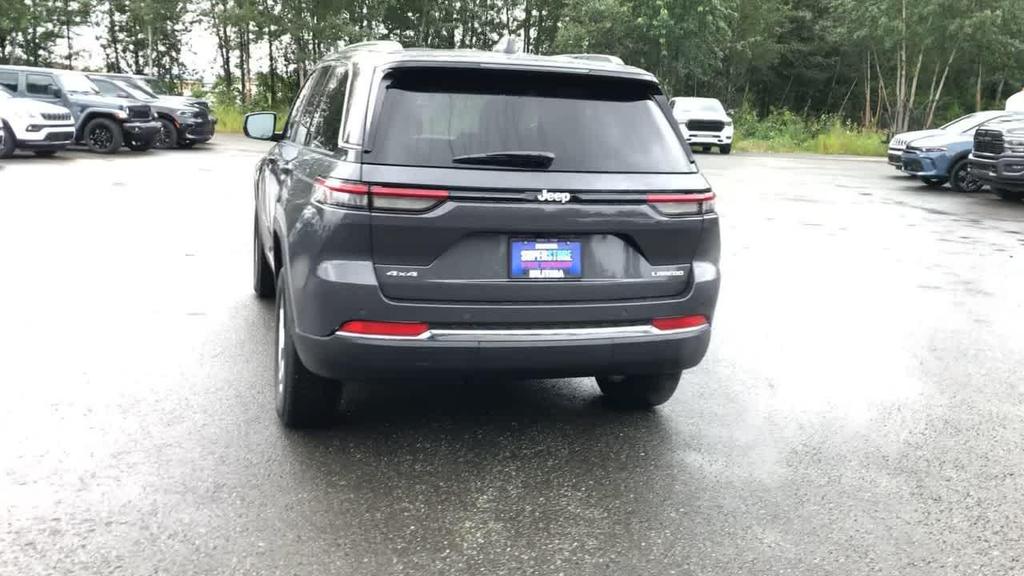 used 2024 Jeep Grand Cherokee car, priced at $36,900