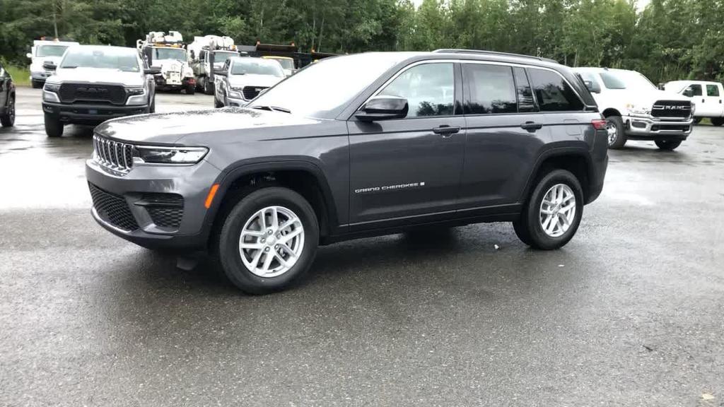 used 2024 Jeep Grand Cherokee car, priced at $36,900