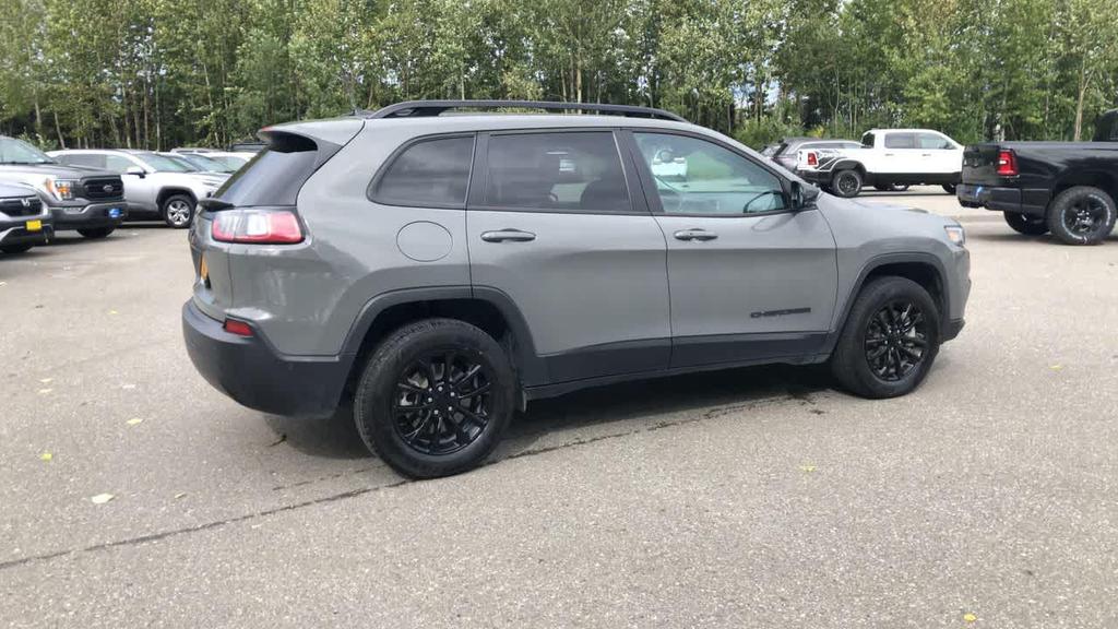 used 2023 Jeep Cherokee car, priced at $25,900