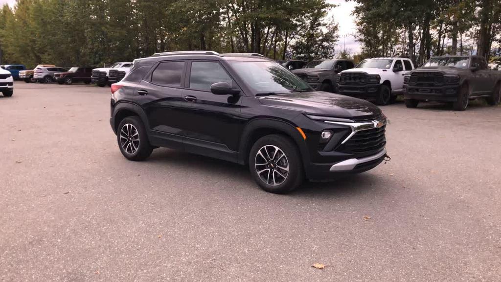 used 2025 Chevrolet TrailBlazer car, priced at $26,509