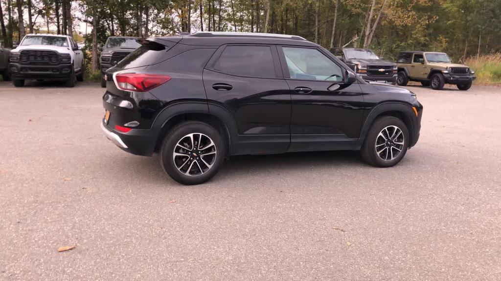 used 2025 Chevrolet TrailBlazer car, priced at $26,509