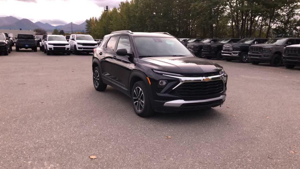 used 2025 Chevrolet TrailBlazer car, priced at $26,509